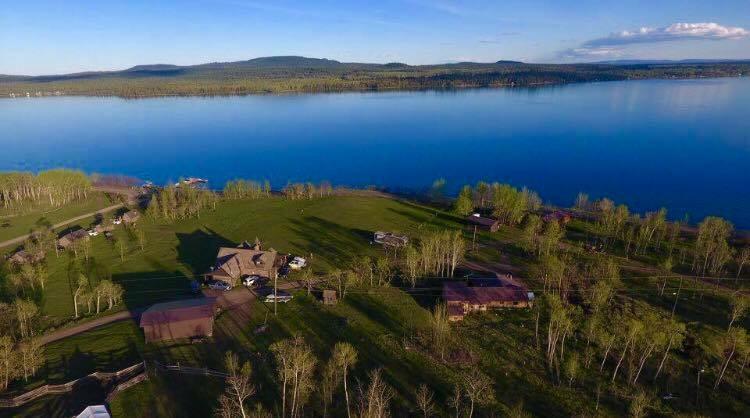 Flying U Ranch Otel Seventy Mile House Dış mekan fotoğraf